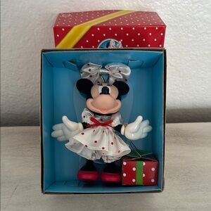 Vintage 1998 Dressing Pretty Minnie Mouse Figurine with Gift Box
